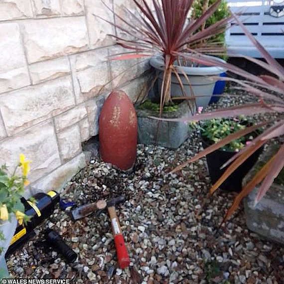 Жизнь на бочке с порохом. БОМБА В САДУ