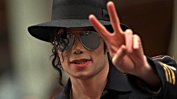 Поп-идол Майкл Джексон жив?