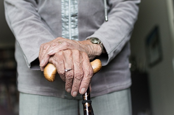 Столетнего австралийца ждет суд за изнасилование 94-летней бабушки
